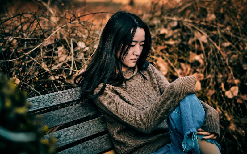 15 Ways To Comfort Someone Who Is Sad Or Down